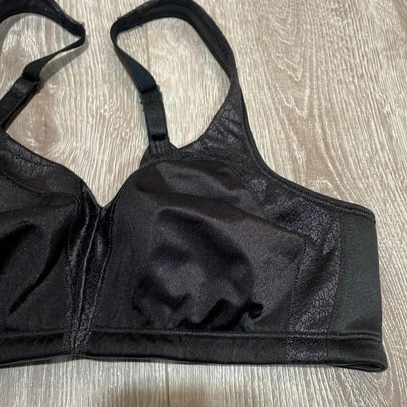 Playtex 18 Hour Back Smoother with Comfort Strap Full Coverage Bra Black 36B - Picture 3 of 14